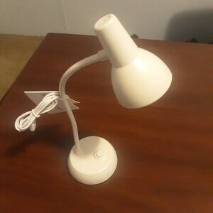 Desk lamp
